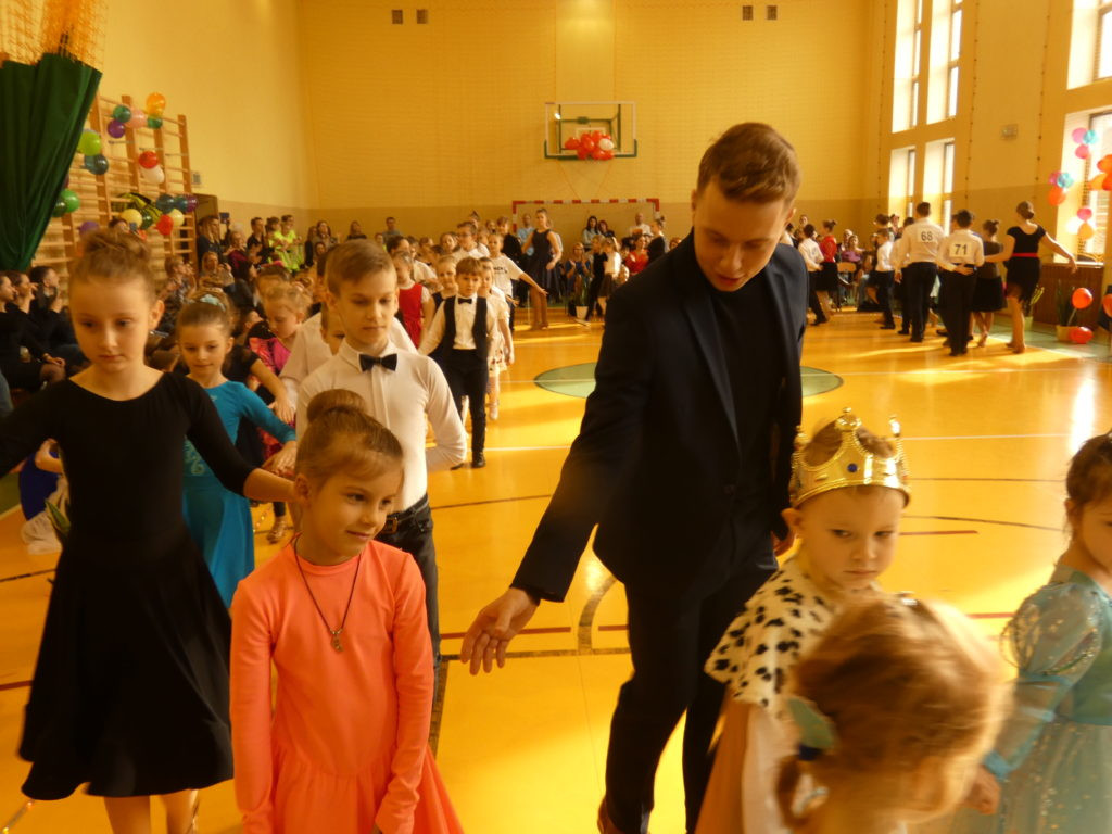 Turniej Tańca Towarzyszkiego Oraz Formacji Tanecznych w Zabielu
