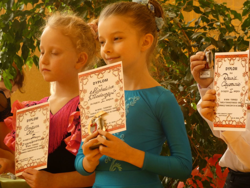 Turniej Tańca Towarzyszkiego Oraz Formacji Tanecznych w Zabielu