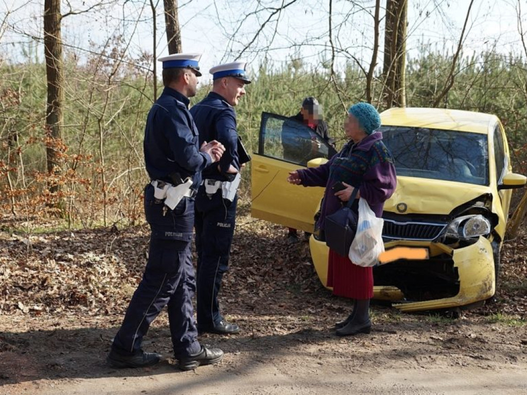 Stłuczka z zaparkowanym samochodem