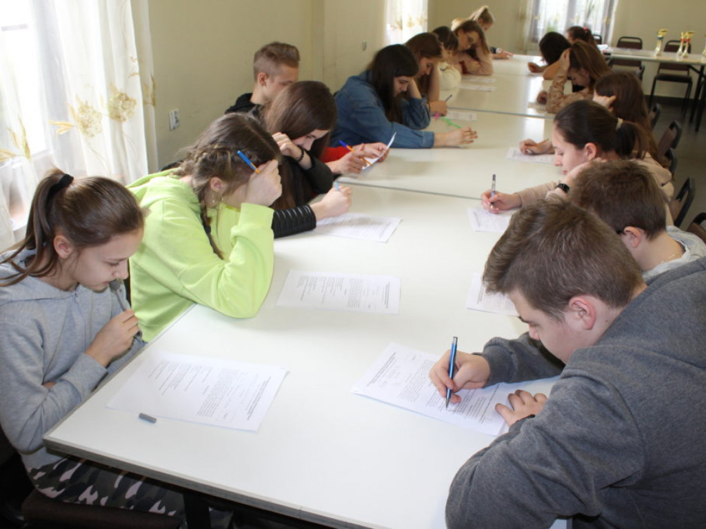 Eliminacje turnieju wiedzy pożarniczej w Komarówce P.