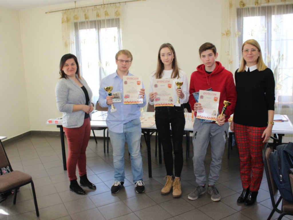 Eliminacje turnieju wiedzy pożarniczej w Komarówce P.
