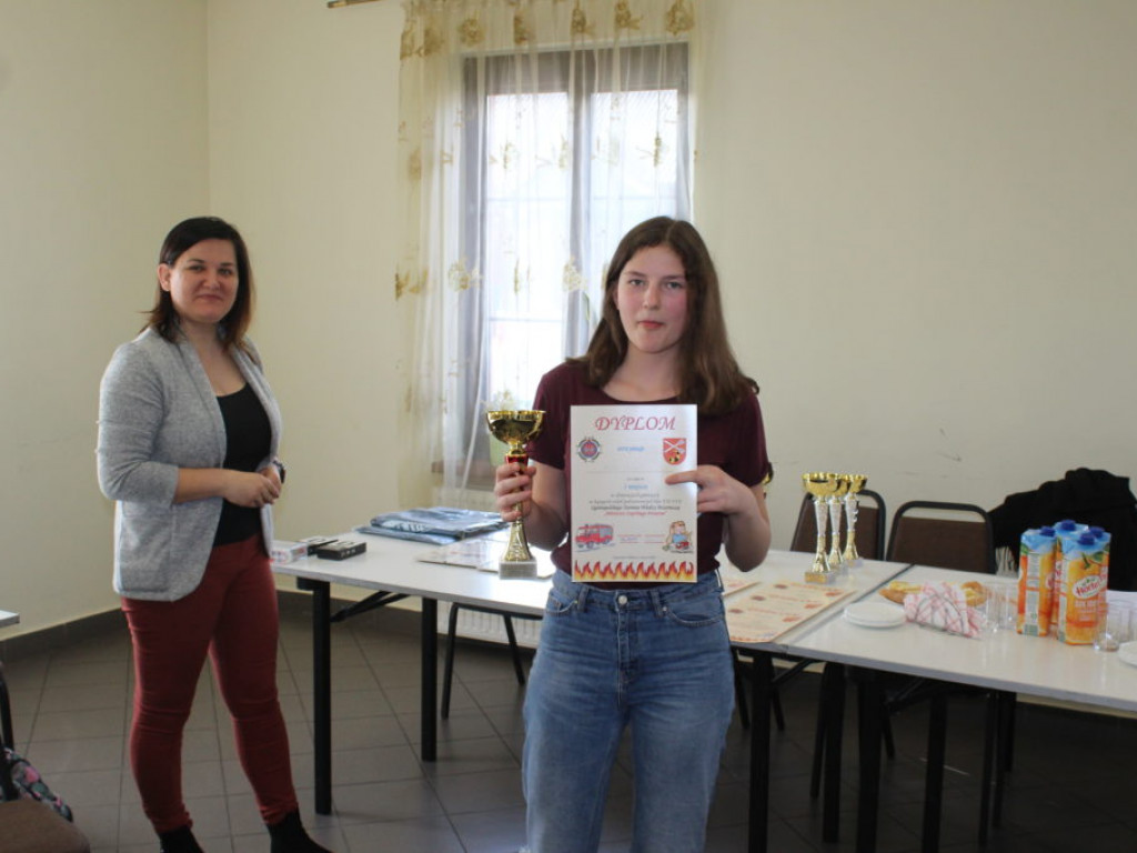 Eliminacje turnieju wiedzy pożarniczej w Komarówce P.