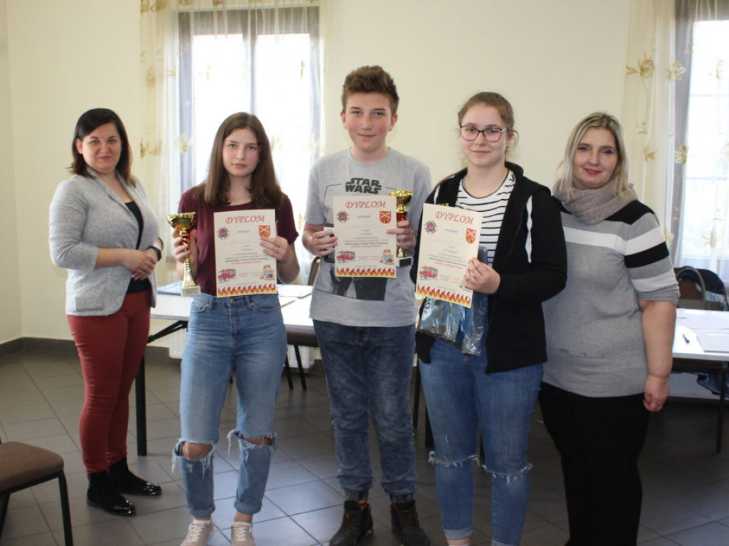 Eliminacje turnieju wiedzy pożarniczej w Komarówce P.
