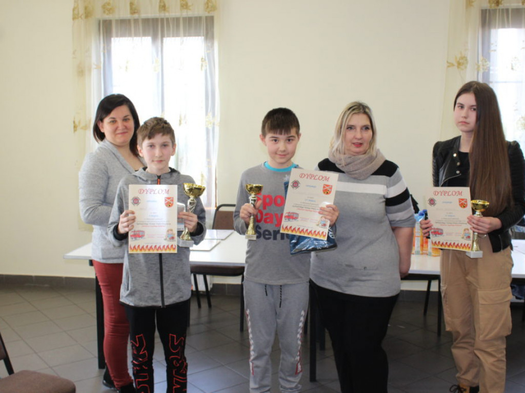 Eliminacje turnieju wiedzy pożarniczej w Komarówce P.