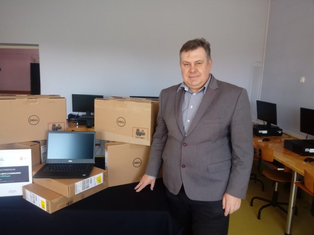 Laptopy i tablety dla uczniów z gminy Ulan-Majorat