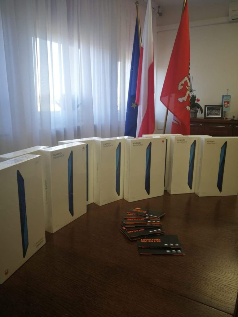 Laptopy i tablety dla uczniów z gminy Ulan-Majorat