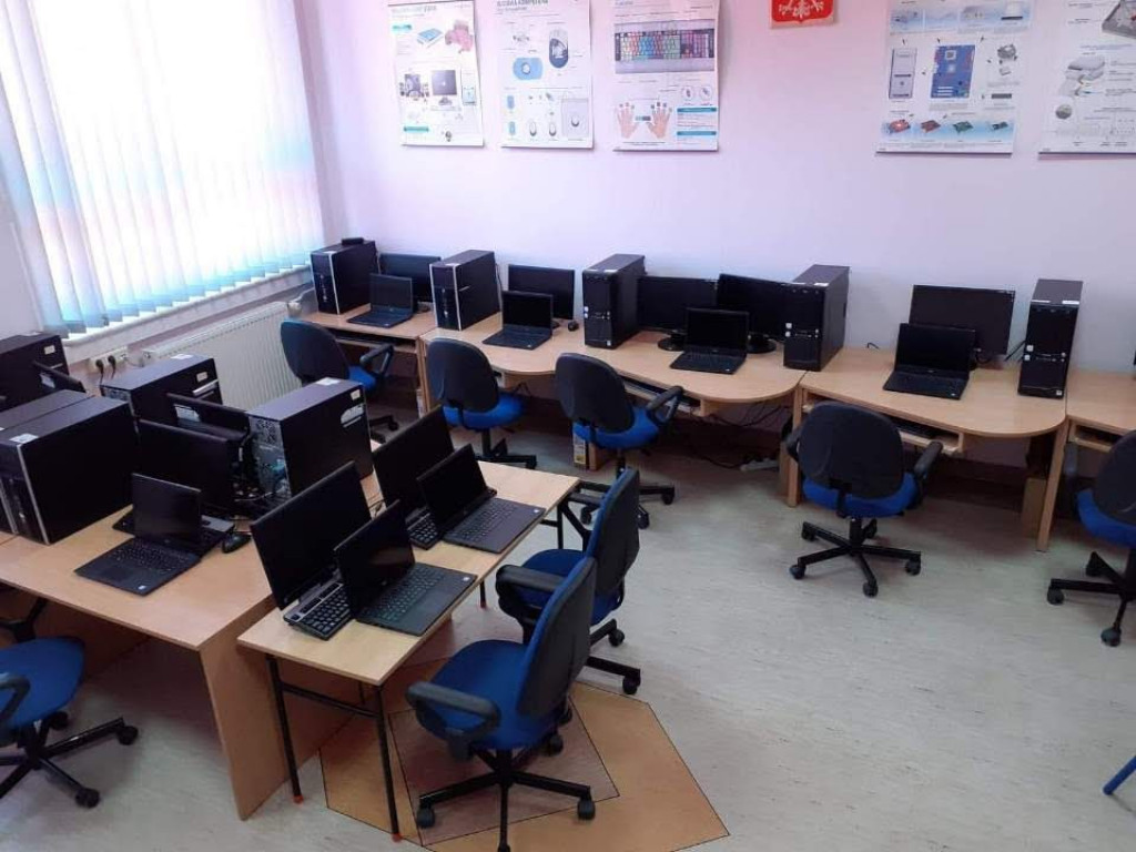 Laptopy i tablety dla uczniów z gminy Ulan-Majorat