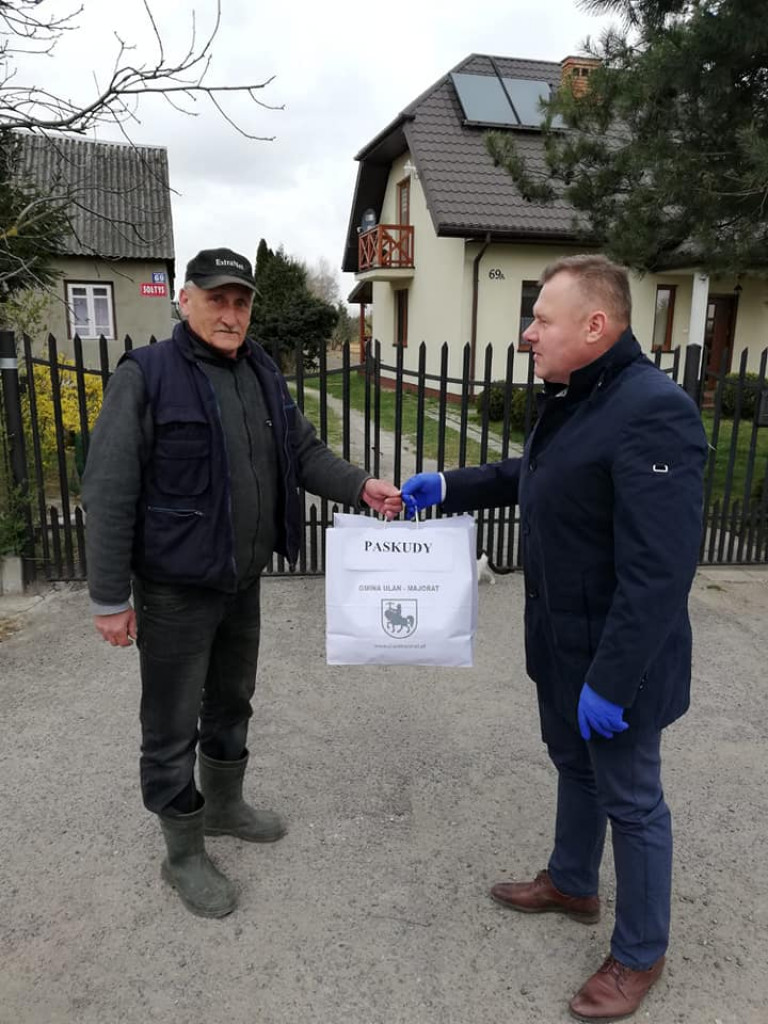 Dostarczanie uszytych maseczek w gminie Ulan-Majorat