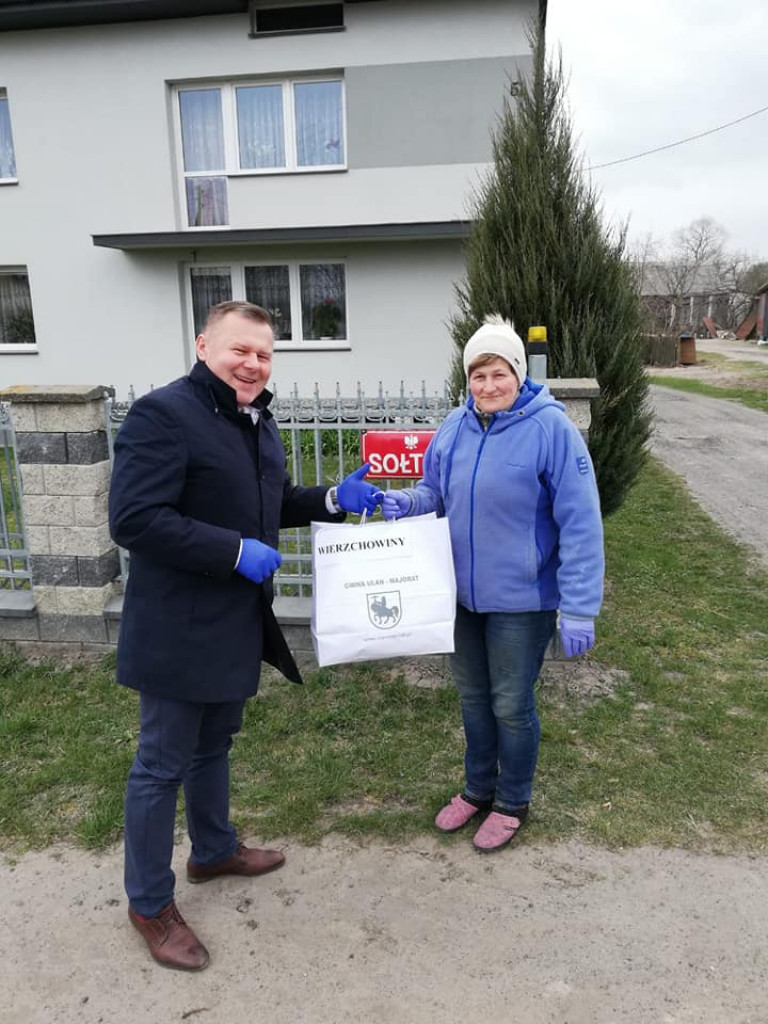 Dostarczanie uszytych maseczek w gminie Ulan-Majorat