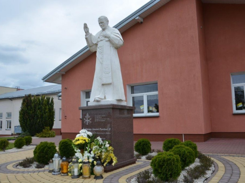 Uroczystość w Białce z okazji 100. rocznicy urodzin Jana Pawła II