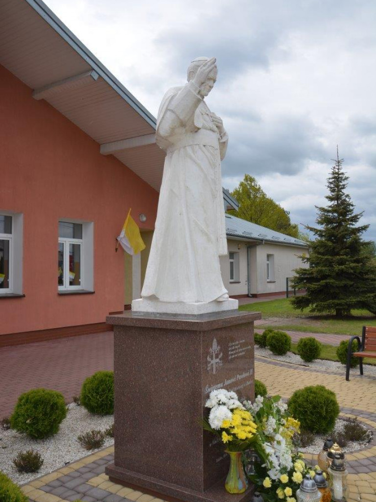 Uroczystość w Białce z okazji 100. rocznicy urodzin Jana Pawła II