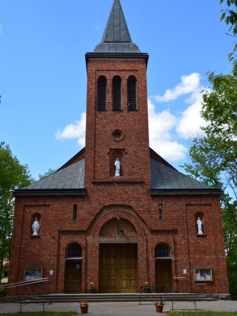 Parafia NMP Wspomożycielki Wiernych w Borkach
