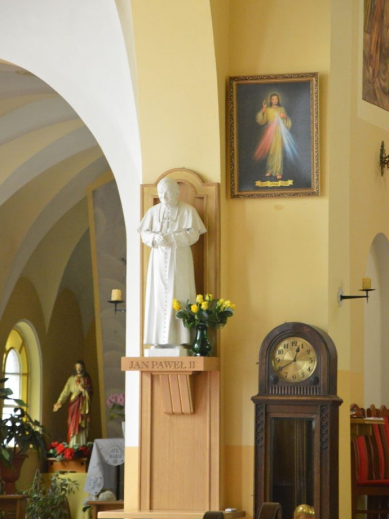 Parafia NMP Wspomożycielki Wiernych w Borkach