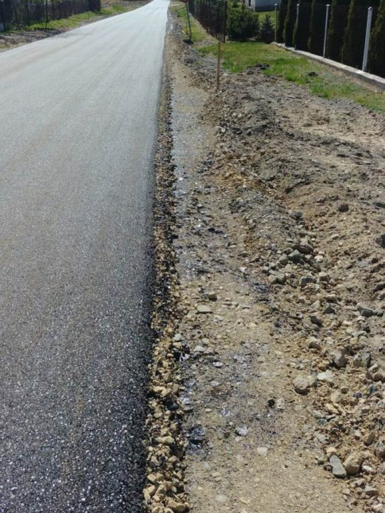 Zakończenie przebudowy drogi w Bezwoli