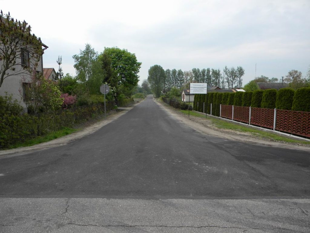 Zakończenie przebudowy drogi w Bezwoli