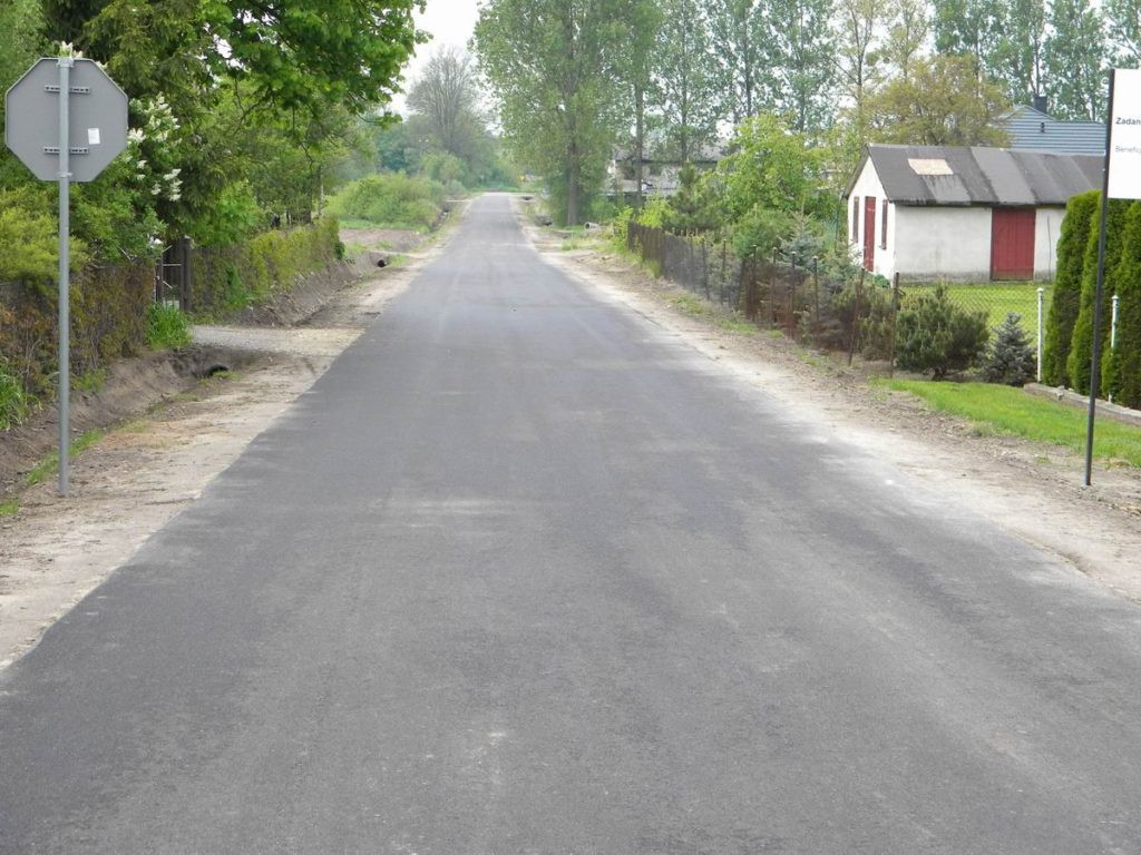 Zakończenie przebudowy drogi w Bezwoli