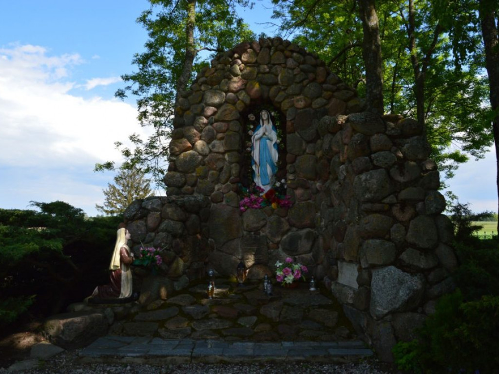 Parafia Nawiedzenia NMP w Kolembrodach