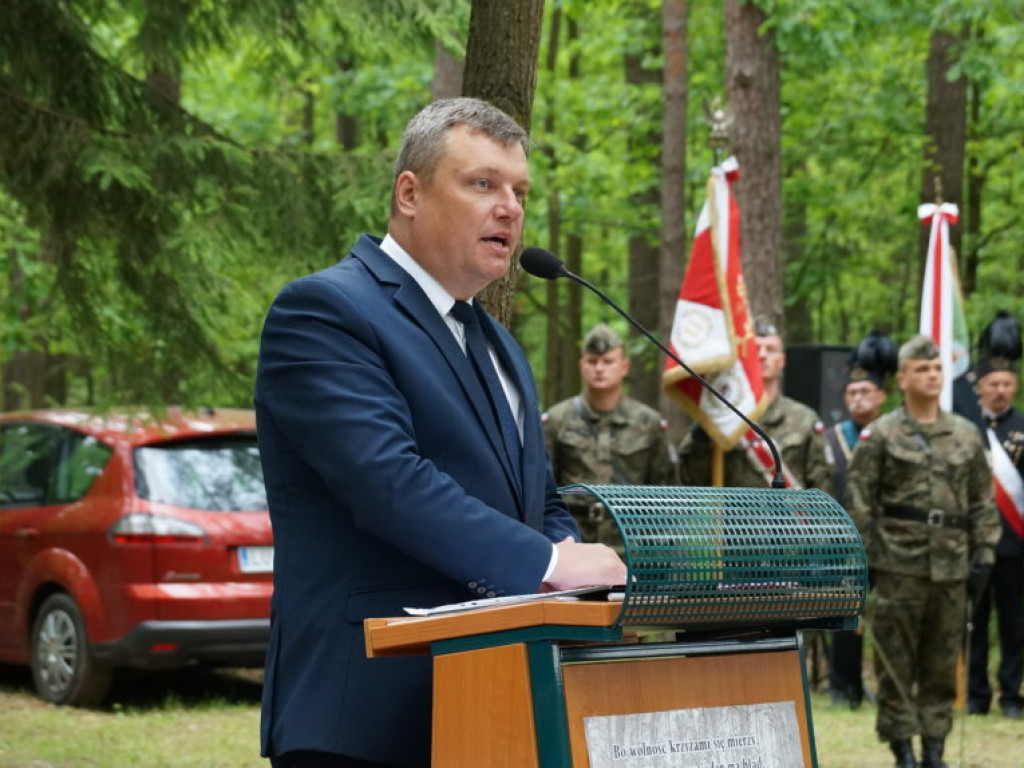 Uroczystość patriotyczna na uroczysku Baran