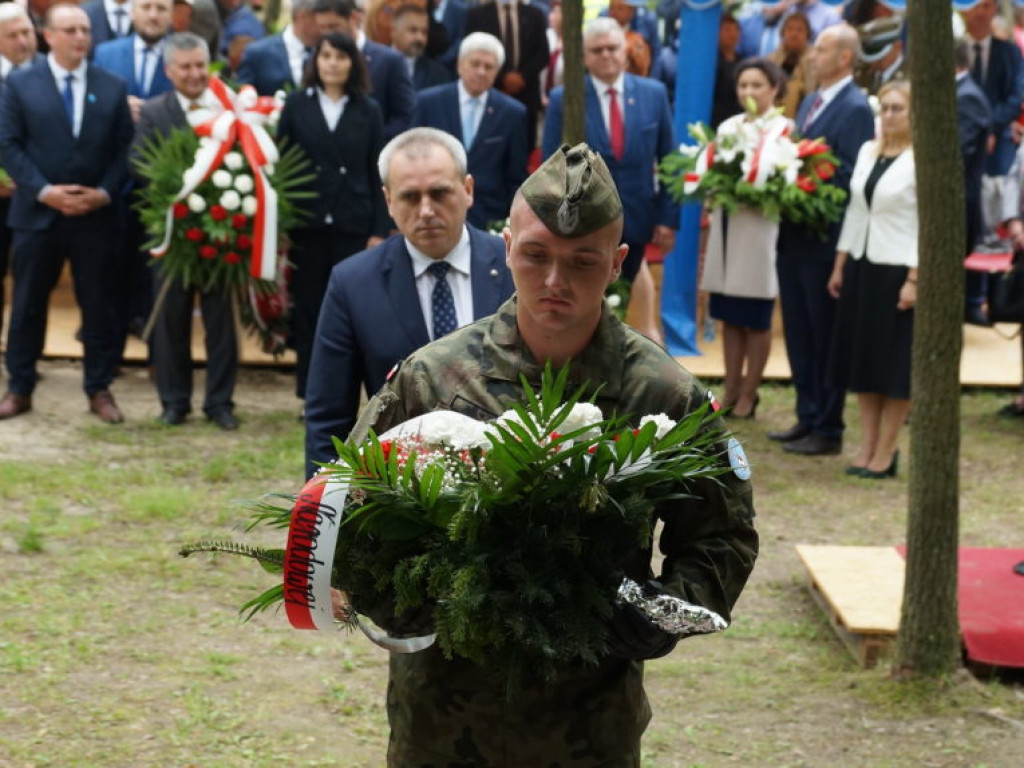 Uroczystość patriotyczna na uroczysku Baran