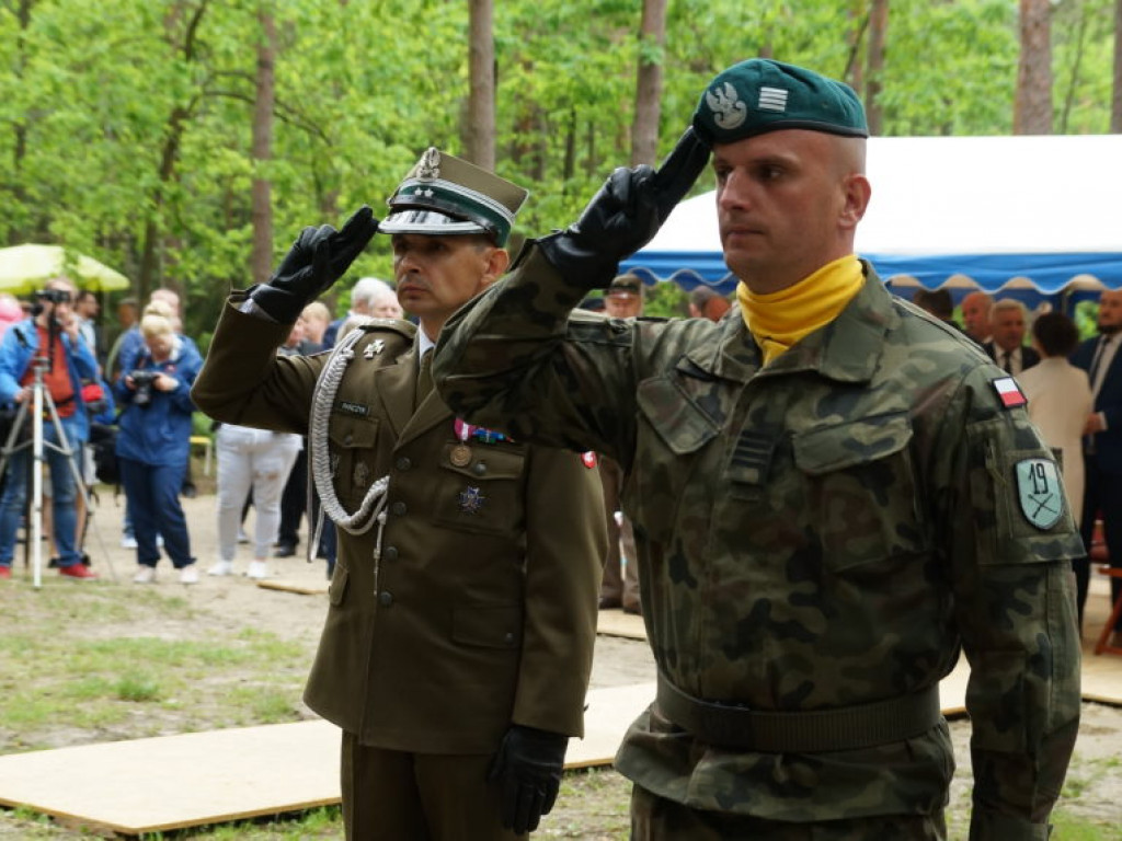 Uroczystość patriotyczna na uroczysku Baran