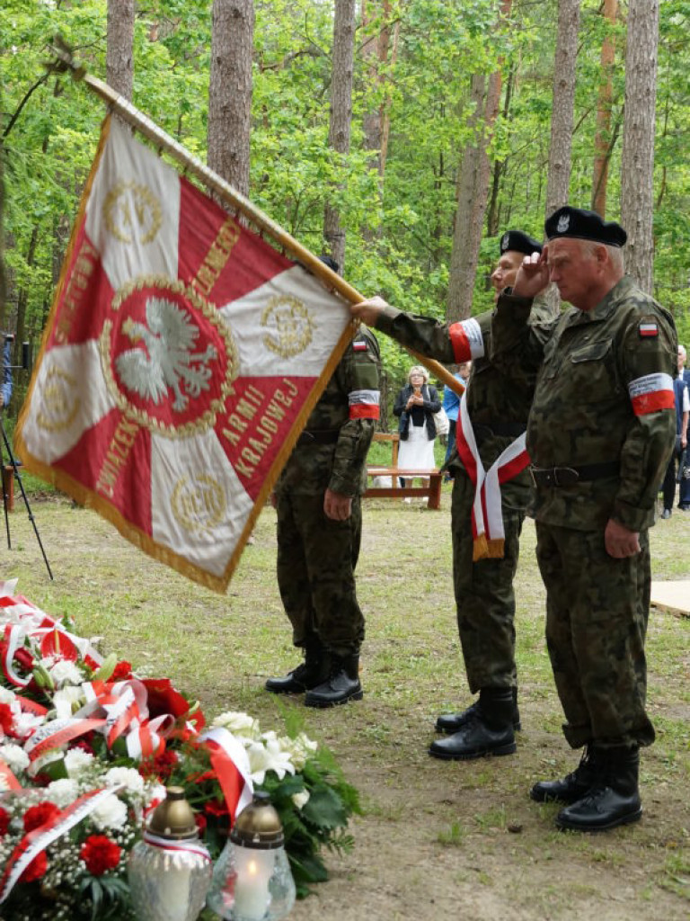 Uroczystość patriotyczna na uroczysku Baran