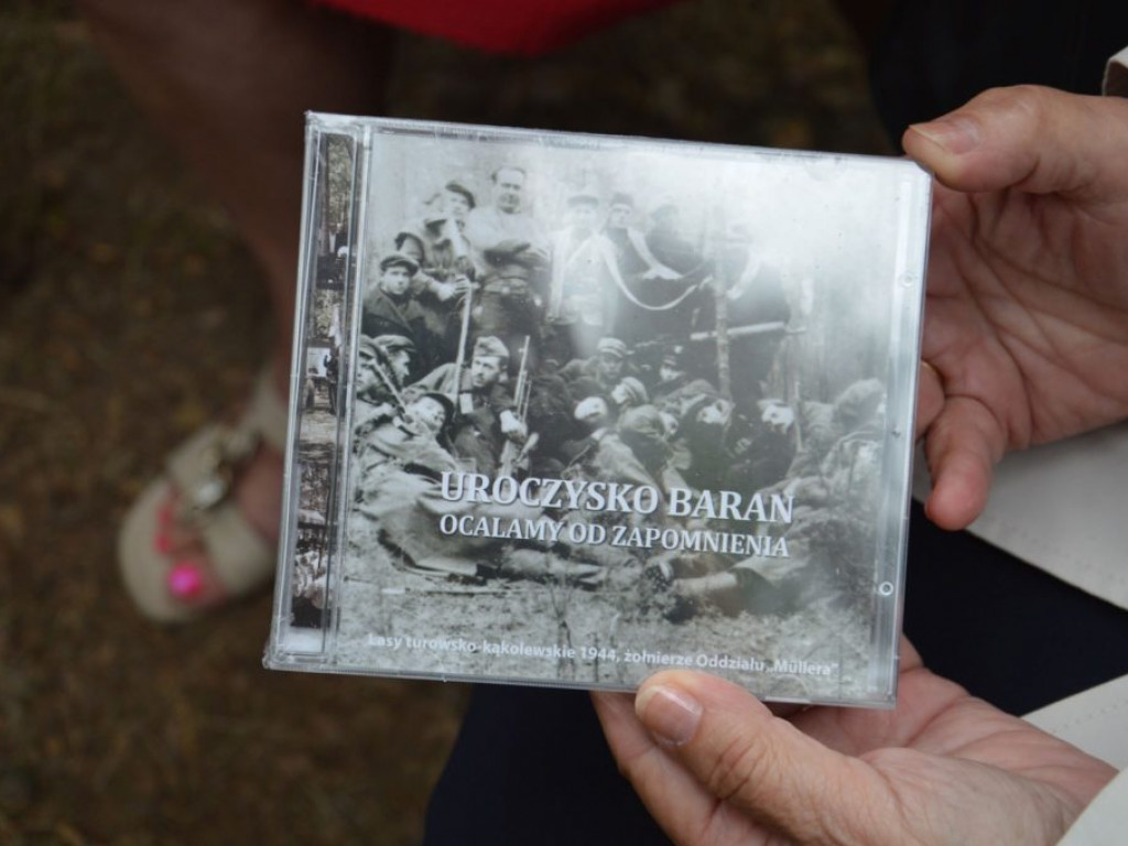 Uroczystość patriotyczna na uroczysku Baran