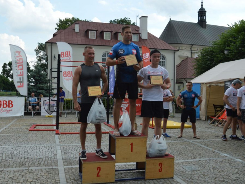 VIII Ogólnopolskie Mistrzostwa w Podciąganiu na Drążku w Radzyniu Podlaskim