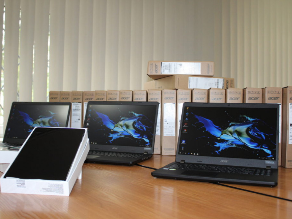 Laptopy dla uczniów w gminie Komarówka Podlaska
