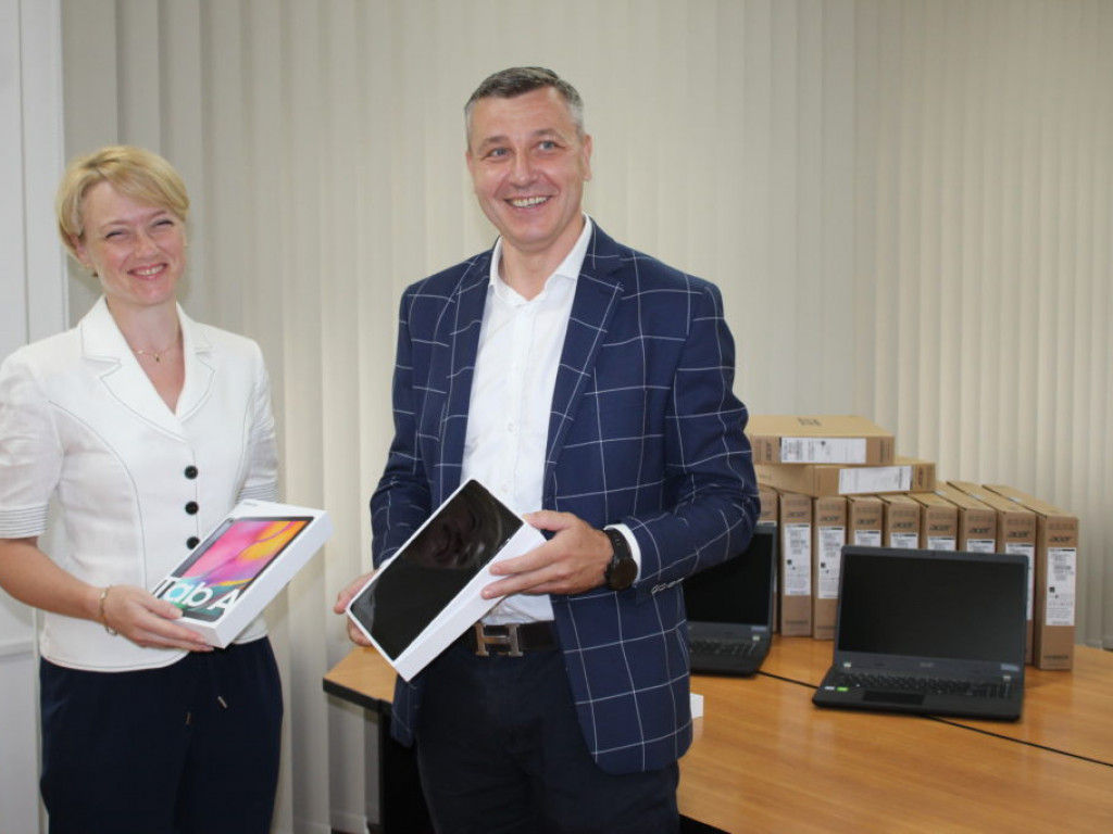 Laptopy dla uczniów w gminie Komarówka Podlaska