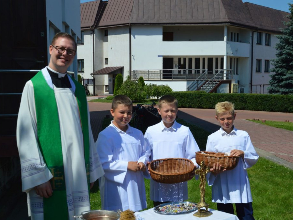 Poświęcenie pojazdów i podróżujących w parafii MBNP