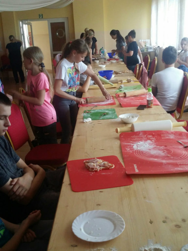 Warsztaty robienia pizzy w Żabikowie