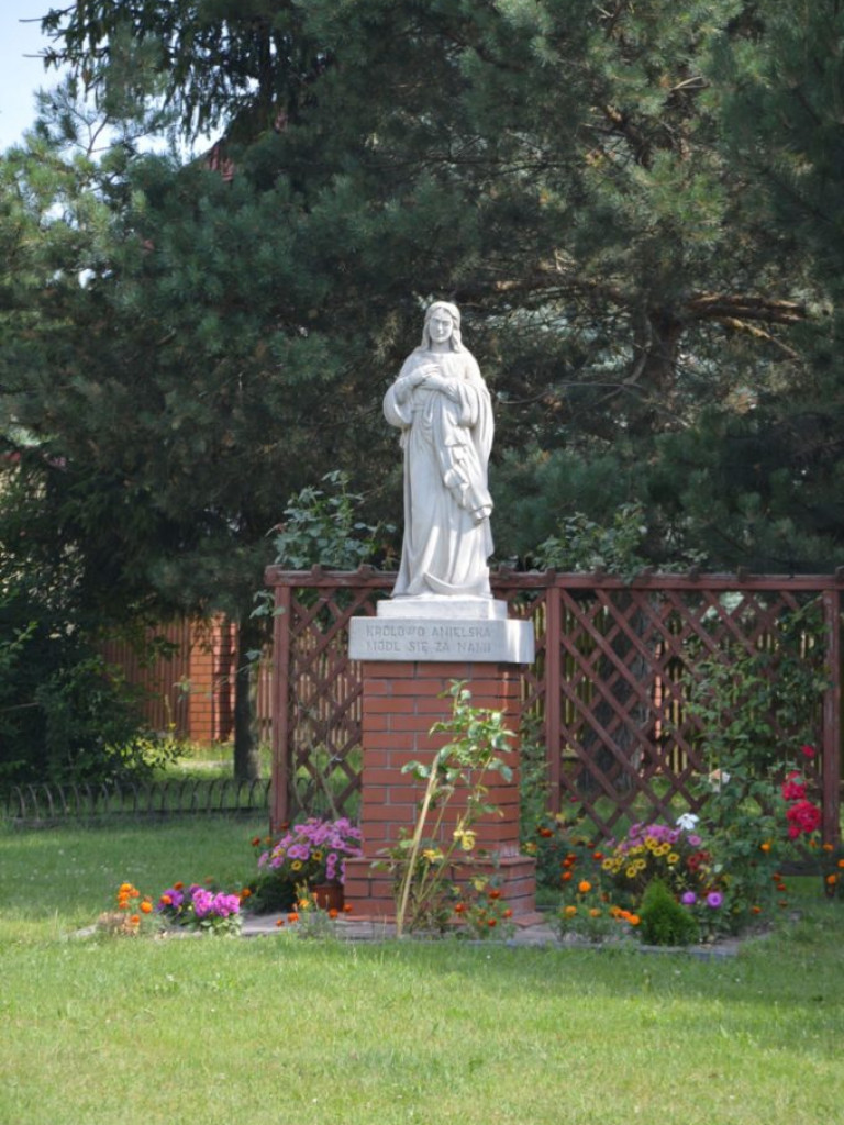 Parafia p. w. Matki Bożej Królowej Aniołów w Brzeźnicy Bychawskiej