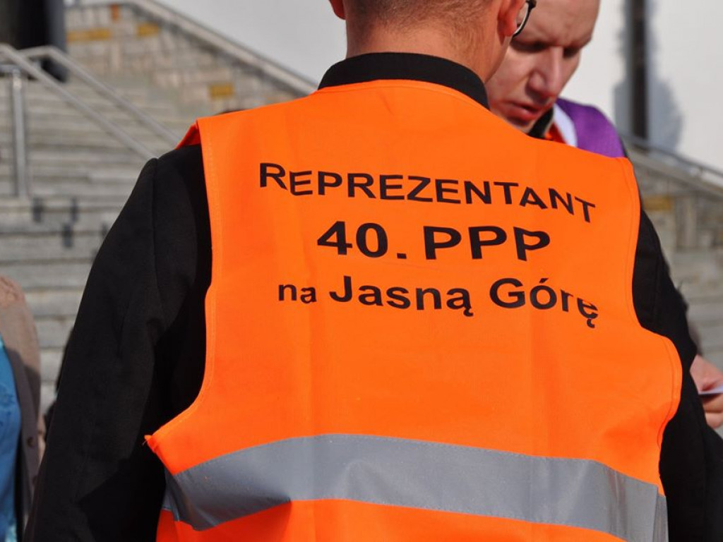 Początek sztafetowej pielgrzymki na Jasną Górę