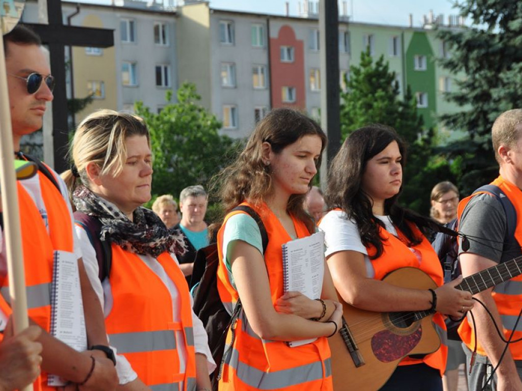 Początek sztafetowej pielgrzymki na Jasną Górę