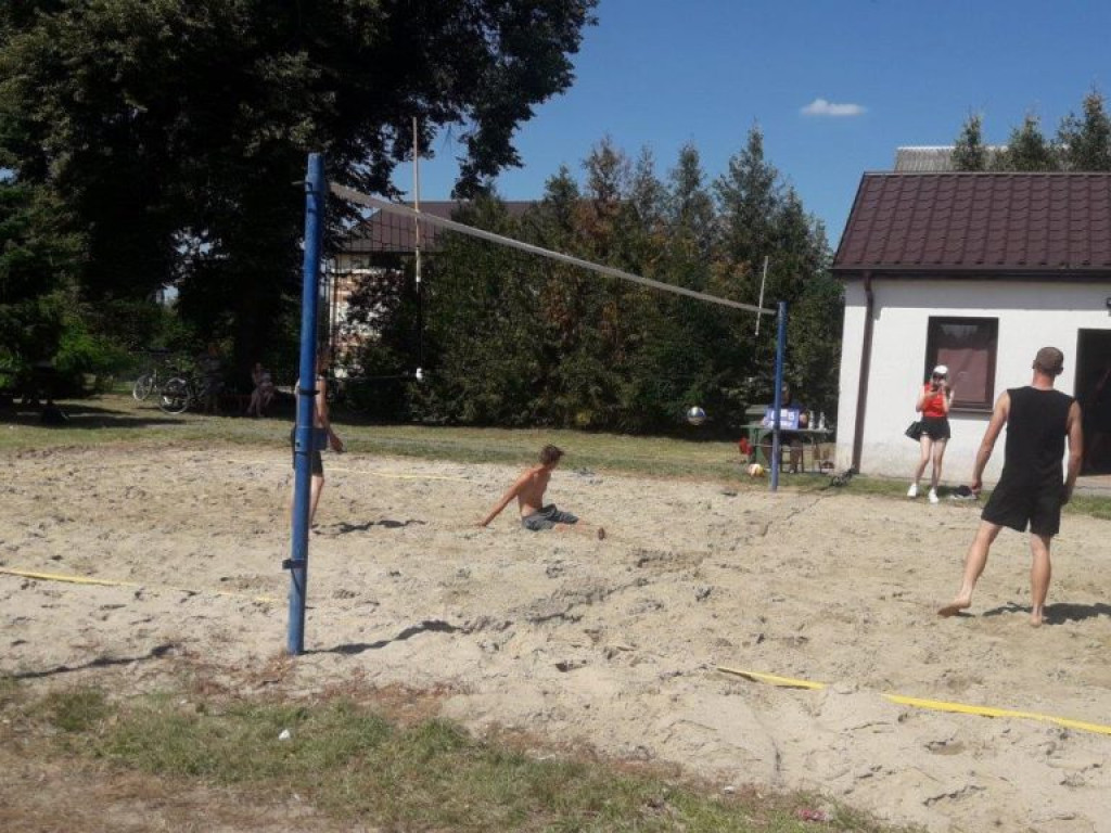 Turniej siatkówki plażowej w Płudach