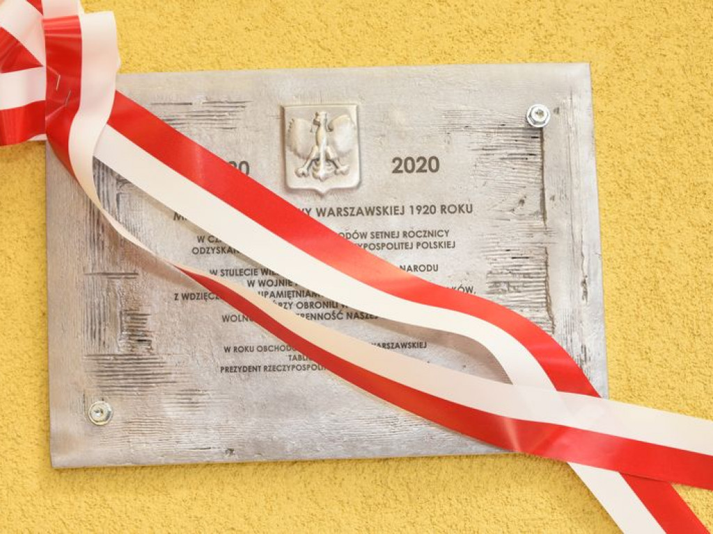 Odsłonięcie pamiątkowej tablicy w Kąkolewnicy