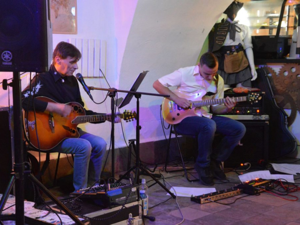 Wystawa i koncert z okazji 25-lecia Ogólnopolskich Spotkania z Piosenką Autorską