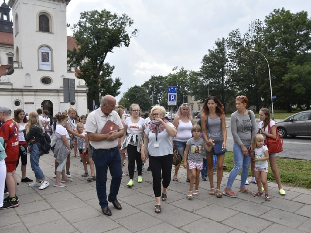 Wycieczka z Kąkolewnicy śladami 