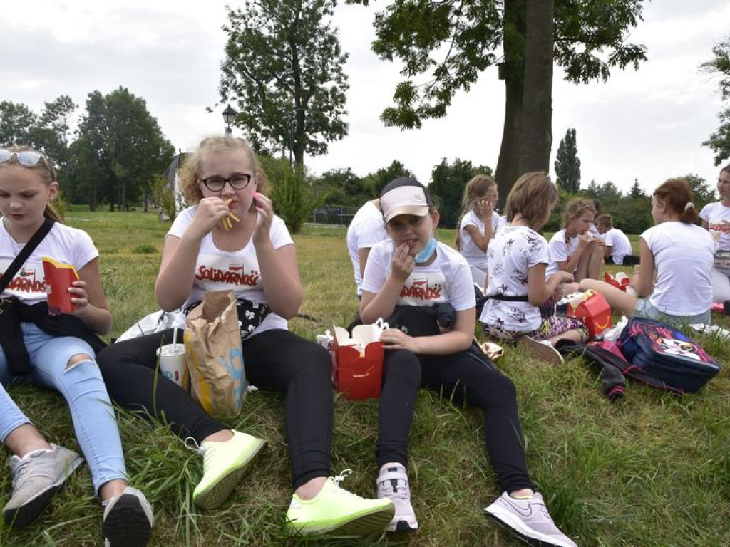 Wycieczka z Kąkolewnicy śladami 