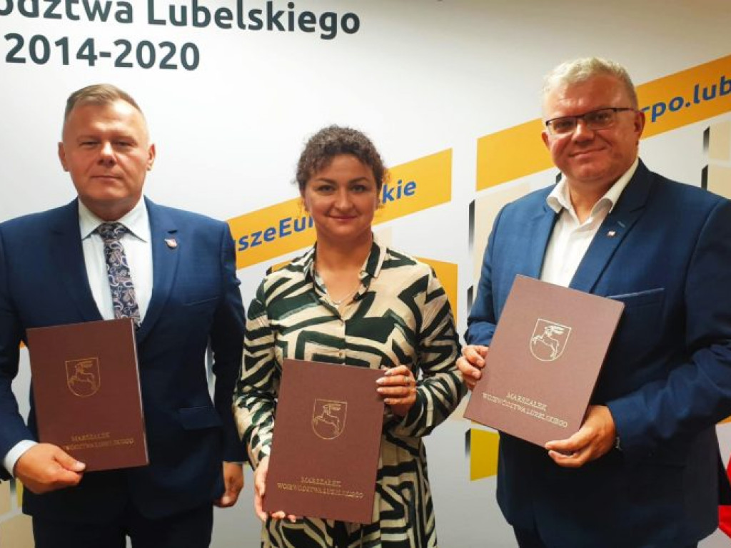 Dotacje dla gmin Kąkolewnica i Ulan-Majorat oraz dla parafii w Radzyniu