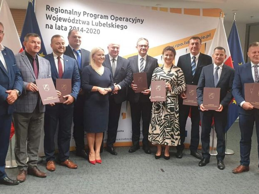 Dotacje dla gmin Kąkolewnica i Ulan-Majorat oraz dla parafii w Radzyniu