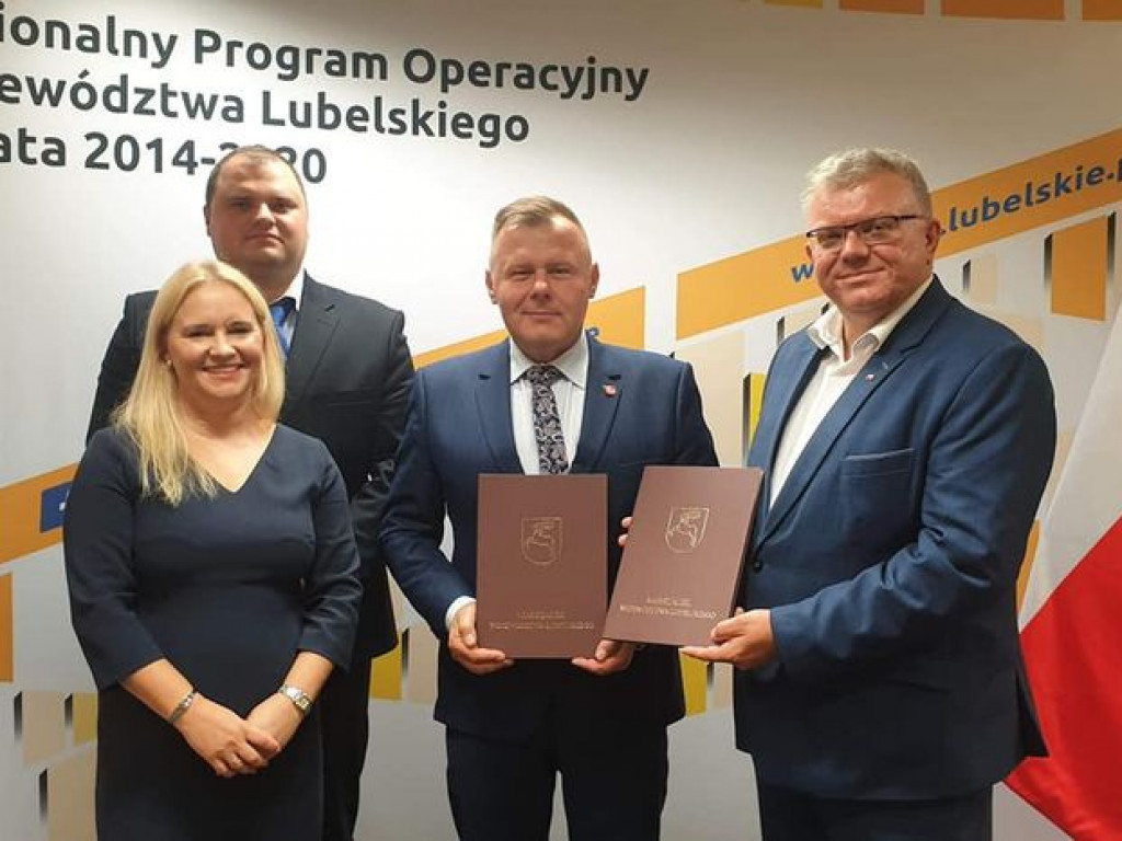 Dotacje dla gmin Kąkolewnica i Ulan-Majorat oraz dla parafii w Radzyniu