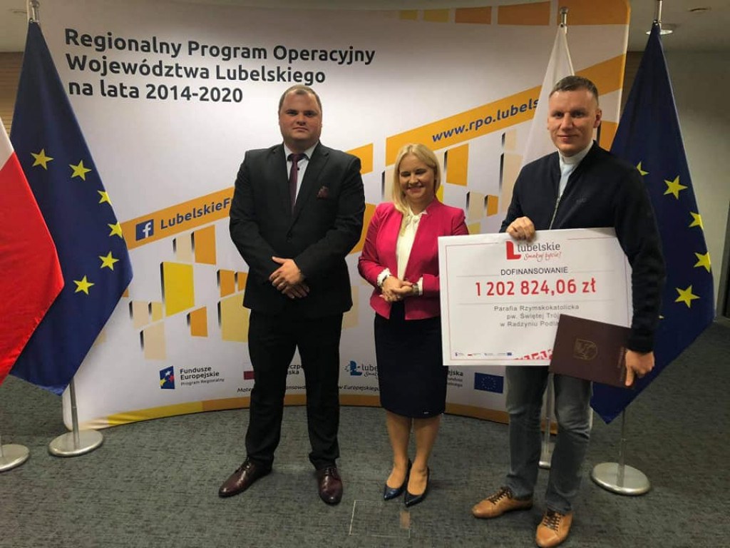 Dotacje dla gmin Kąkolewnica i Ulan-Majorat oraz dla parafii w Radzyniu
