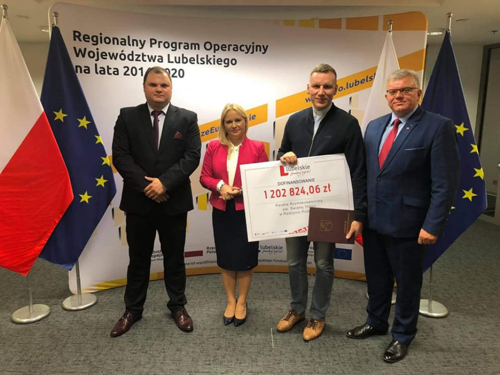 Dotacje dla gmin Kąkolewnica i Ulan-Majorat oraz dla parafii w Radzyniu