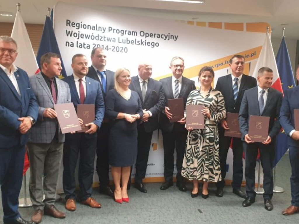 Dotacje dla gmin Kąkolewnica i Ulan-Majorat oraz dla parafii w Radzyniu