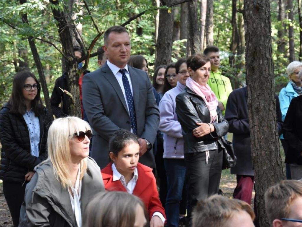Odnowienie miejsca pamięci i czuwanie modlitewno-patriotyczne
