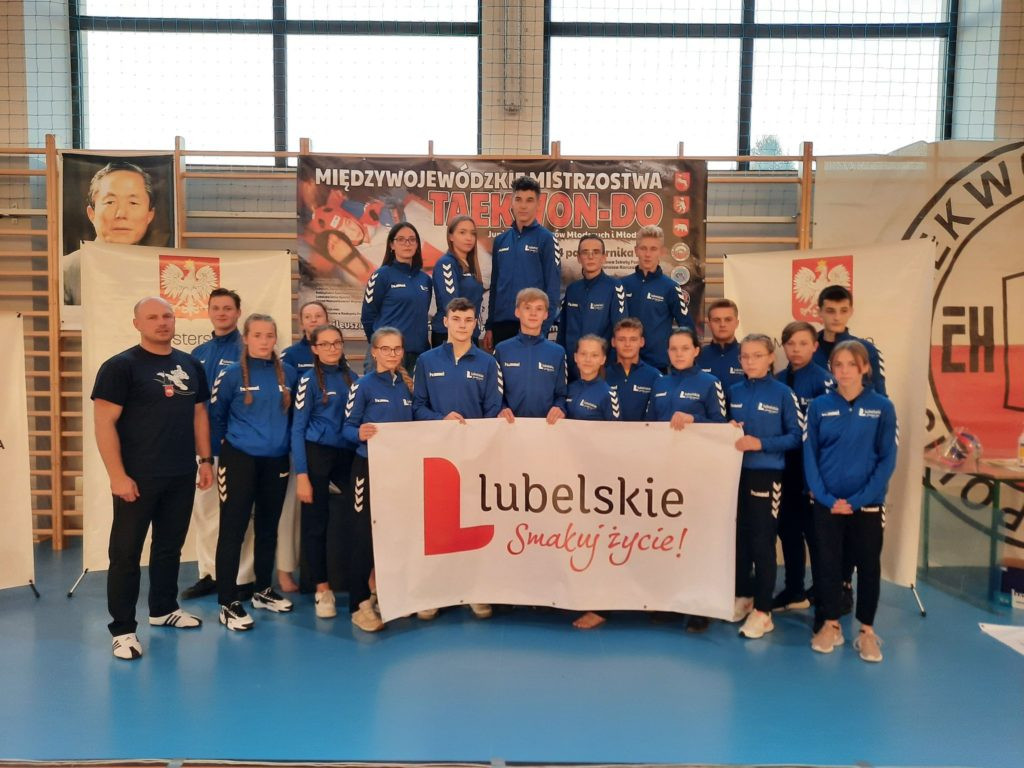 Radzyńscy zawodnicy taekwon-do na zawodach w Firleju