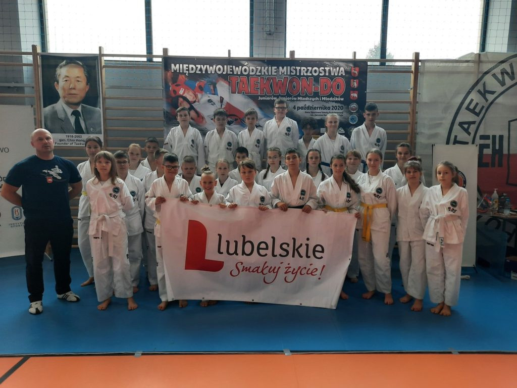 Radzyńscy zawodnicy taekwon-do na zawodach w Firleju