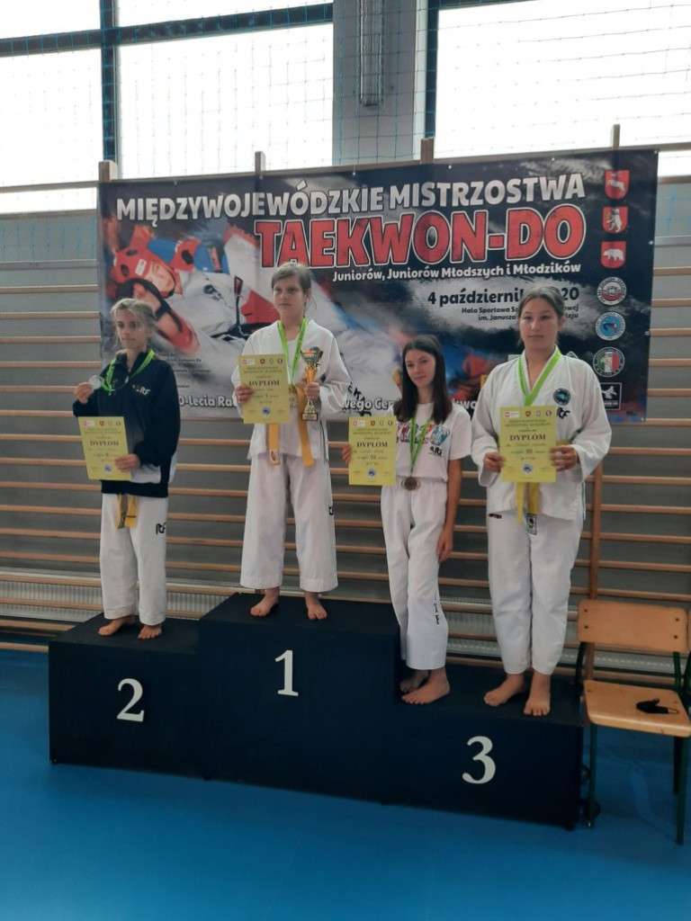 Radzyńscy zawodnicy taekwon-do na zawodach w Firleju