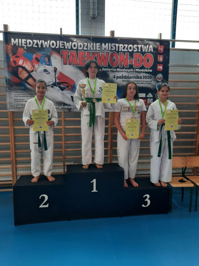 Radzyńscy zawodnicy taekwon-do na zawodach w Firleju